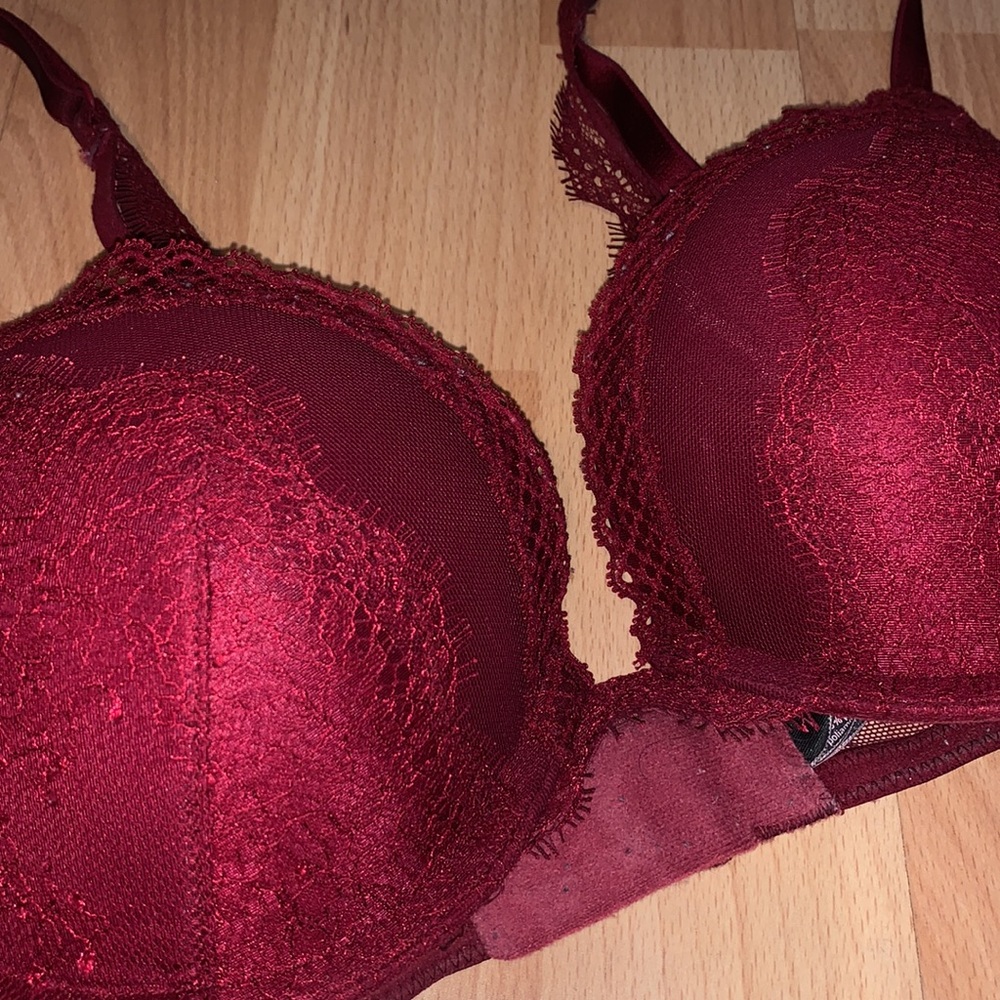 Red Lace VS Push Up Bra (34B) - Picture 2 of 4